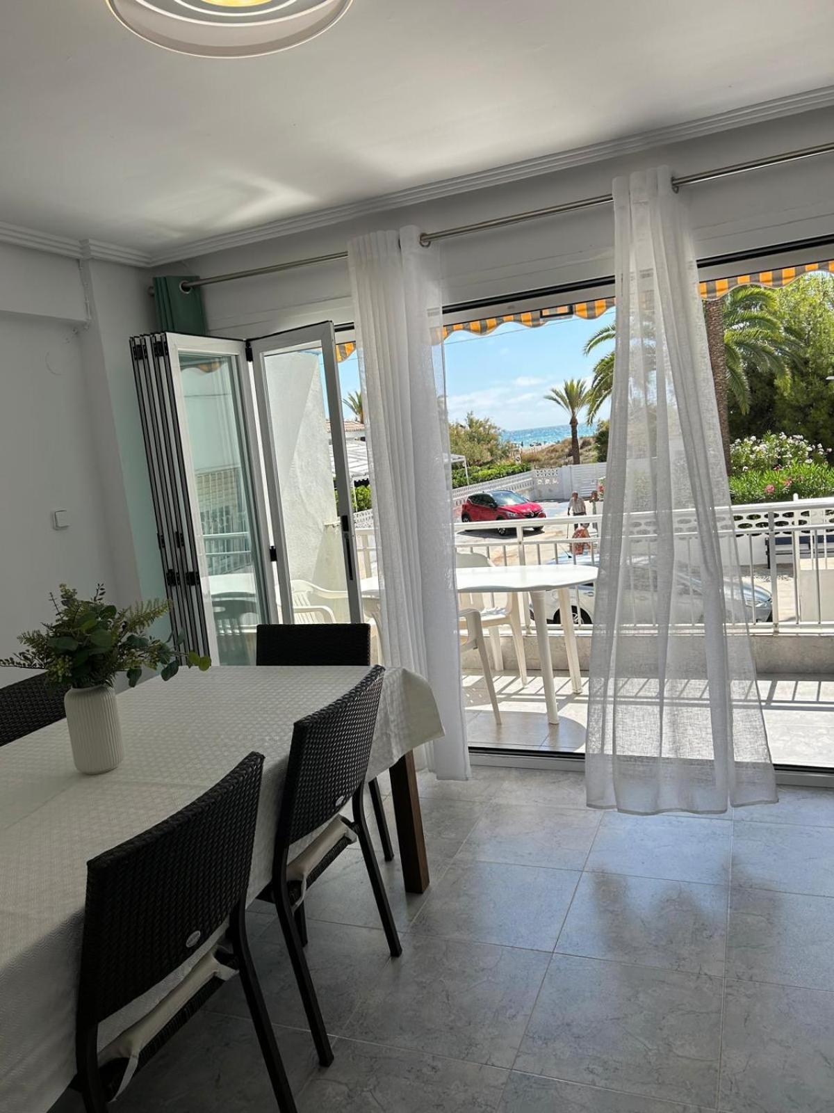 Sea View Apartment, First Line On The Beach, Remote Work 卡耐特蒂贝兰格 外观 照片